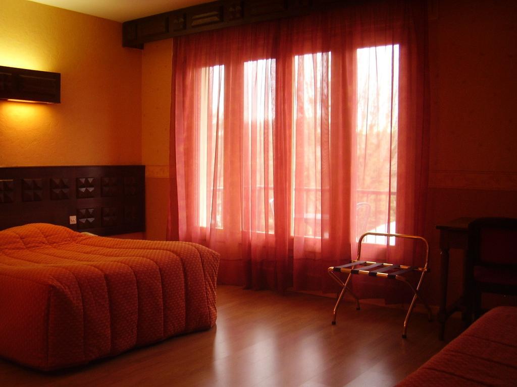 Hôtel Chez Nous Sainte-Croix  Szoba fotó