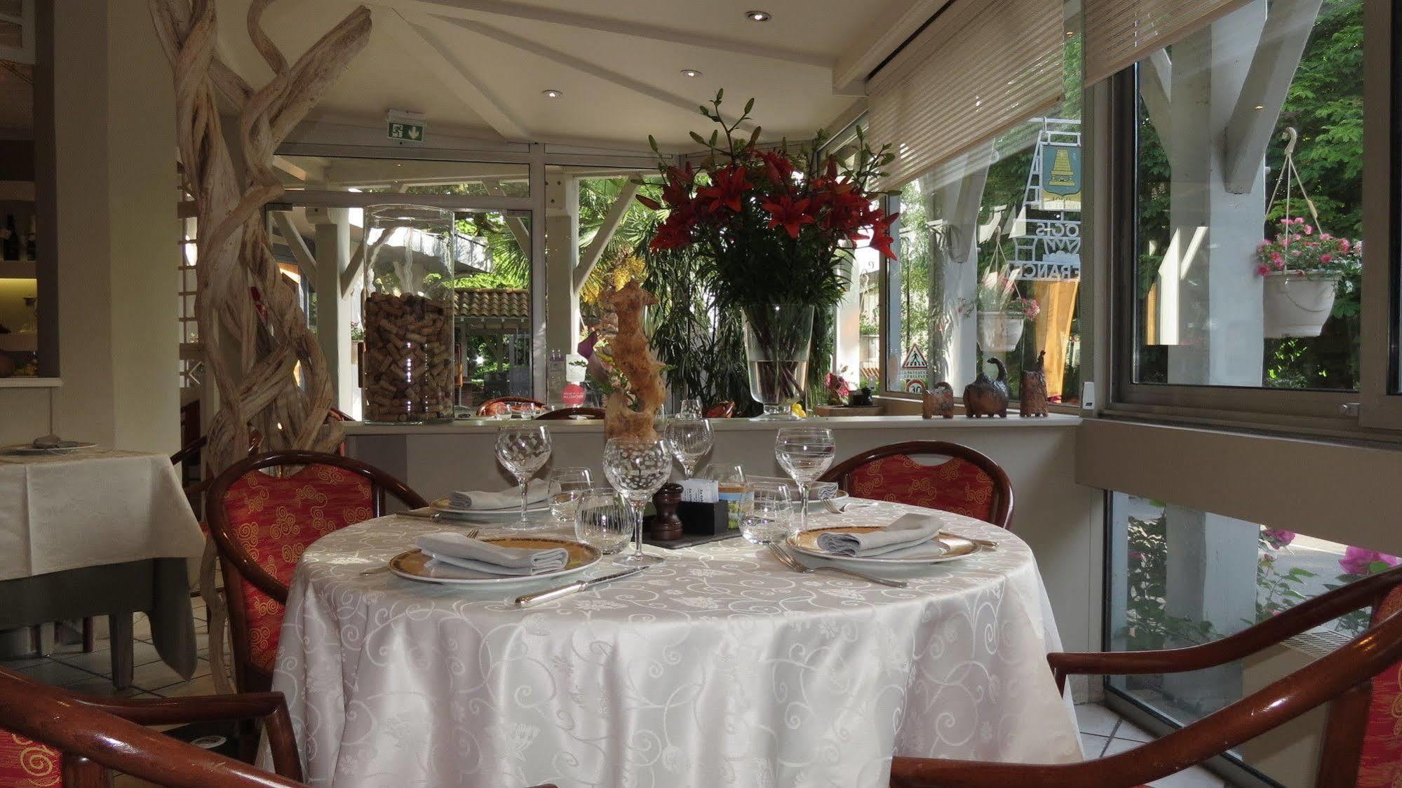 Hôtel Chez Nous Sainte-Croix  Kültér fotó